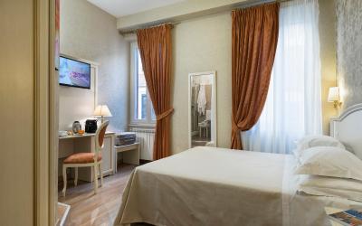 Camera Matrimoniale/Doppia con Letti Singoli