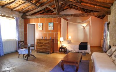 Chambre Familiale avec Salle de Bains Privative Chambre Familiale avec Salle de Bains Privative