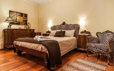 Camera Matrimoniale con Balcone e Vista Mare