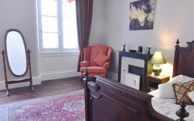 Chambre Familiale (4 Adultes) Chambre Familiale (4 Adultes)