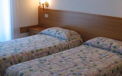 Camera Doppia con Letti Singoli