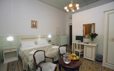 Camera Matrimoniale/Doppia con Letti Singoli