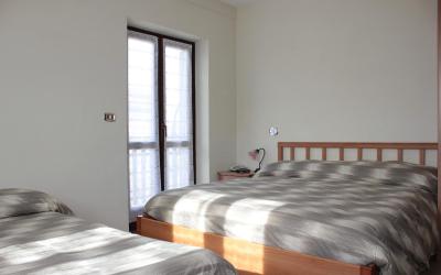 Camera Matrimoniale con Balcone (2 Adulti + 1 Bambino)