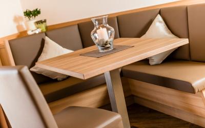 Camera Matrimoniale con Balcone e Vista Montagna 