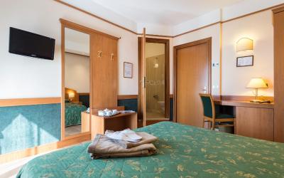 Camera Quadrupla Standard 