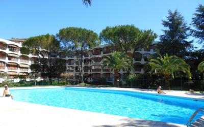 Appartement - Vue sur Piscine 