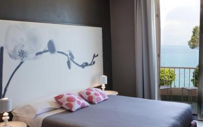 Camera Matrimoniale con Vista Lago e Balcone