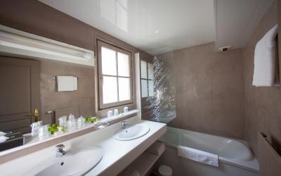 Chambre Familiale (5 Adultes) - Annexe Chambre Familiale (5 Adultes) - Annexe