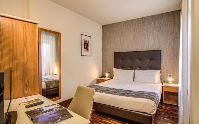 Camera Matrimoniale/Doppia con Letti Singoli