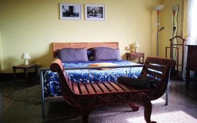 Camera Matrimoniale con Vista Mare e Bagno in Comune