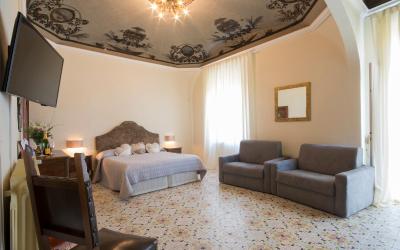 Camera Familiare (2 Adulti + 2 Bambini)