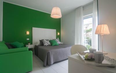 Camera Tripla Standard