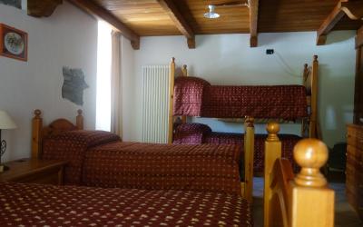 Camera Familiare con Bagno Privato Esterno