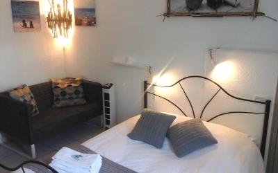 Chambre Familiale avec Salle de Bains Privative Chambre Familiale avec Salle de Bains Privative