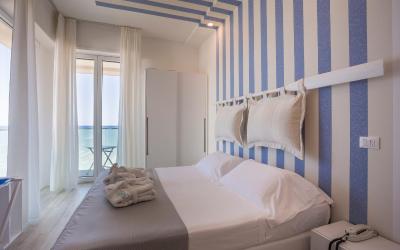 Camera Deluxe Matrimoniale/Doppia con Letti Singoli con Vista Mare 