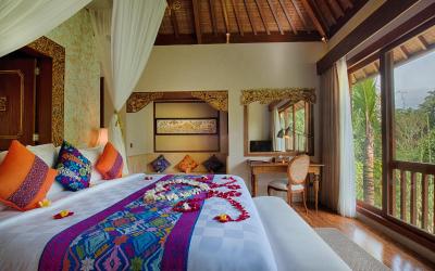 Vila Royal dengan kolam renang pribadi Vila Royal dengan kolam renang pribadi