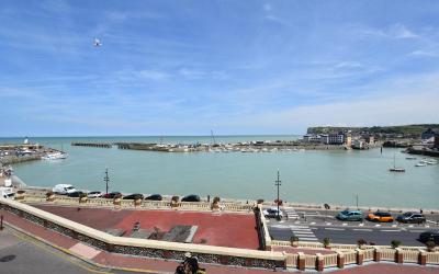 Chambre Lit Queen-Size - Vue sur Mer