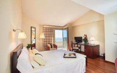 Camera Matrimoniale Deluxe con Vista Mare Laterale