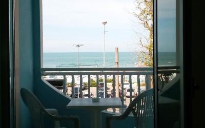 Camera Deluxe Matrimoniale con Vista Mare