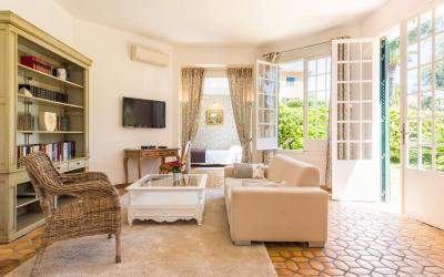 Suite 1 Chambre - Vue sur Jardin Suite 1 Chambre - Vue sur Jardin