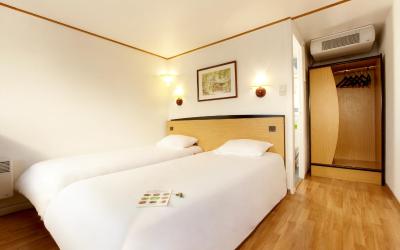 Chambre Lits Jumeaux avec 2 Lits Simples