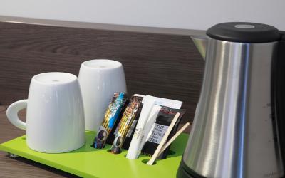 Chambre Double ou Lits Jumeaux - Accessible aux Personnes u00e0 Mobilitu00e9 Ru00e9duite Chambre Double ou Lits Jumeaux - Accessible aux Personnes u00e0 Mobilitu00e9 Ru00e9duite