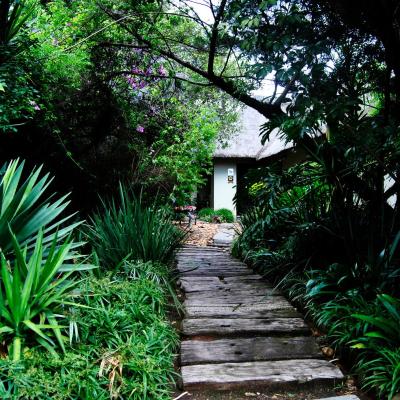 旅遊訂房 南非-約翰尼斯堡 樺樹小屋住宿加早餐旅館 (Birch Tree Cottage) - 5篇評鑑 評分:8.1