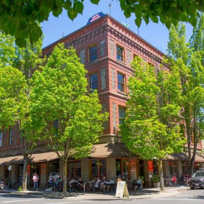 旅遊訂房 美國-麥克明維爾 (OR) 俄勒岡麥克美娜敏斯酒店 (McMenamins Hotel Oregon) - 4篇評鑑 評分:7.8