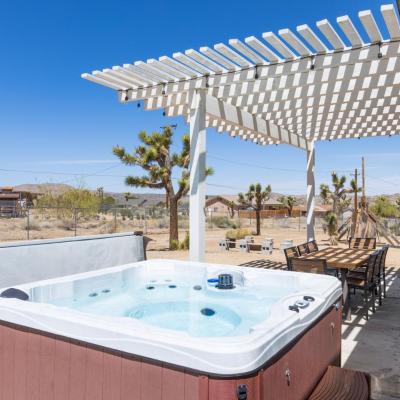 旅遊訂房 美國-約書亞樹 (CA) Horseshoe House - Hot Tub, BBQ and Fire Pit! home