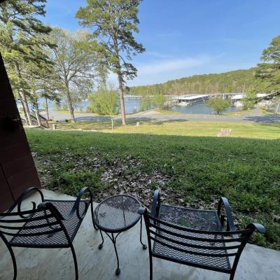 旅遊訂房 美國-羅約爾 Mountain Harbor King Guest Room on Lake Ouachita