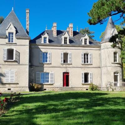 旅遊訂房 法國-格朗德朗代 Chambres d'hôtes Château de Saint Etienne du Bois (Chambres d'hotes Chateau de Saint Etienne du Bois) - 49篇評鑑 評分:9.6