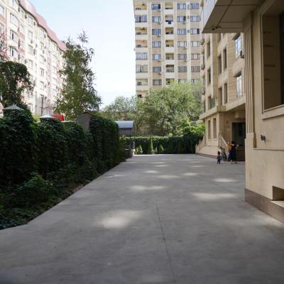 旅遊訂房 吉爾吉斯坦-比什凱克 Nice and comfortable apartment in the downtown of Bishkek - 11篇評鑑 評分:9.4