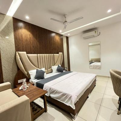 旅遊訂房 印度-盧迪亞納 THE LUXURY PLATINUM INN --Luxury Deluxe Rooms -- Chandigarh Road - 2篇評鑑 評分:4.7