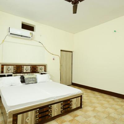 旅遊訂房 印度-瓦拉納西 2 Room and Kitchen Furnished Set-up Near Benaras Railway Station - 2篇評鑑 評分:9.4