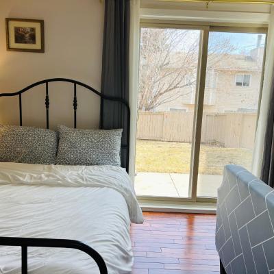 旅遊訂房 加拿大-卡加利(AB) Lily room near golf and banff costco newly renovated queen size bed Single bathroom sofa TV - 8篇評鑑 評分:8.4