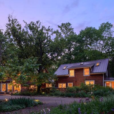 旅遊訂房 美國-聯合碼頭 (MI) Goldberry Woods- A Modern Farm Resort - 10篇評鑑 評分:9.9