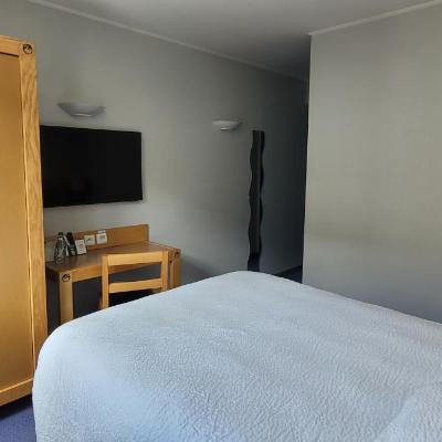 旅遊訂房 法國-伊桑若 Logis Hotel Le Cygne - 3篇評鑑 評分:8.6