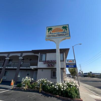 旅遊訂房 美國-洛杉磯 (CA) Sunset Inn & Suites - 3篇評鑑 評分:5.1