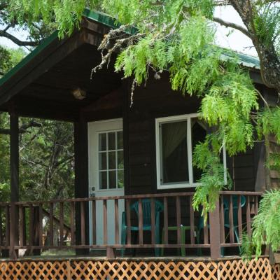 旅遊訂房 美國-里克希爾斯(TX) Medina Lake Camping Resort Cabin 7 - 5篇評鑑 評分:7.7