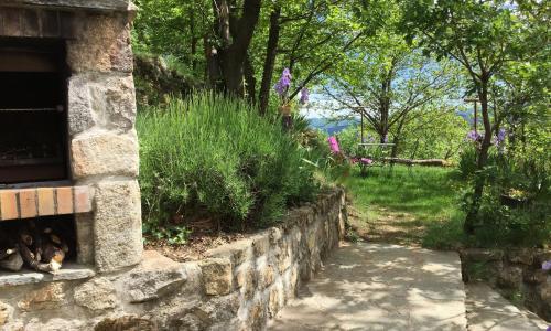 Stunning, detached holiday home on a hill