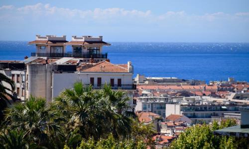 Appartement terrasse vue mer / nice