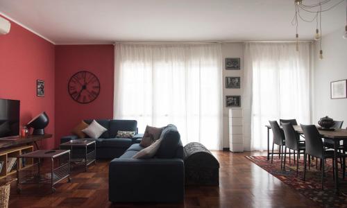 LUXURIOUS 4BDR PENTHOUSE NEAR DUOMO CATHEDRAL