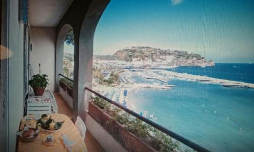 ISCHIA - PANORAMIC APARTMENT ON THE SEA