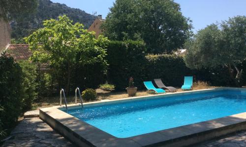 Maison Daumas Billard Français et Piscine