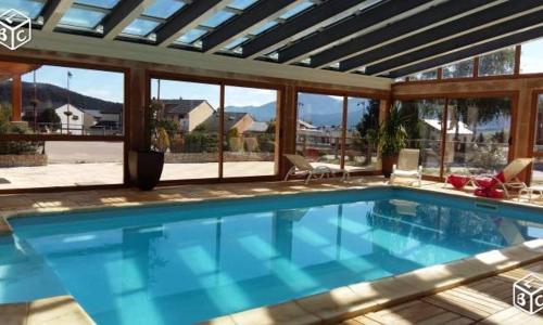 CHEZ LYLi & COMPAGNIE, PISCINE, JACCUZZI, SALLE DE SPORT