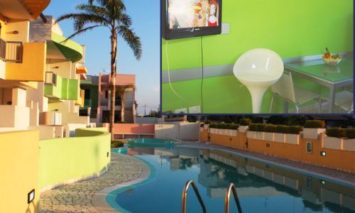 Con PISCINA e GARAGE a 300 m da spiaggia e centro