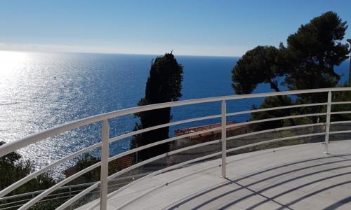 Vue mer.Tranquilité.Cap d'Ail à 10 mn de MONACO