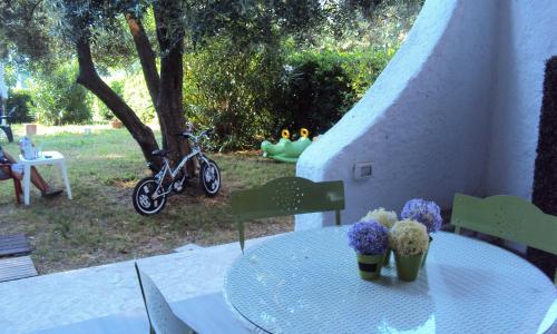 Numana , villetta a schiera nel verde del Taunus