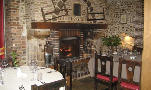 Logis Hotel Restaurant Le Cheval Blanc