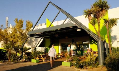 Lemon Hotel